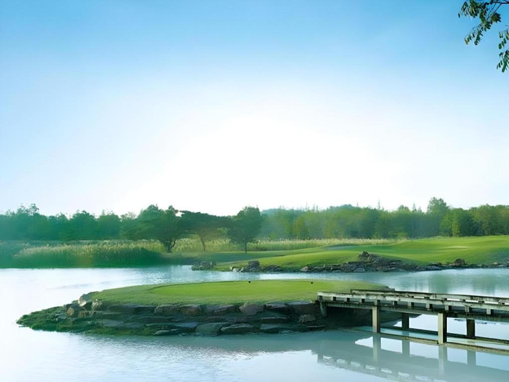 Lake View Hotel And Golf Club Hua Hin Exterior photo